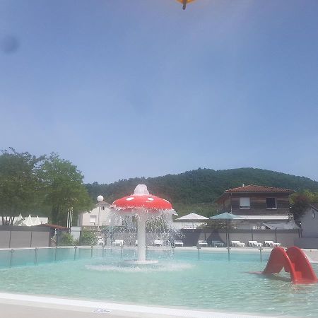 Mobil Home For Chilling Out Camping Park *** Foix Dış mekan fotoğraf